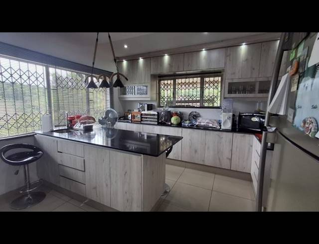 4 BEDROOM HOUSE FOR SALE IN NIRVANA HILLS